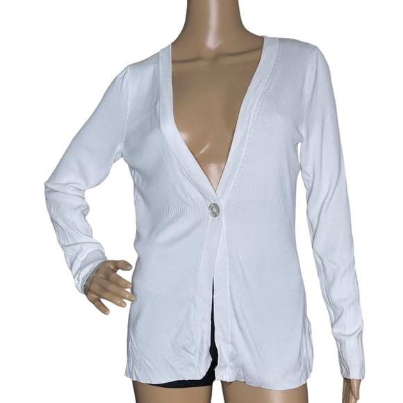 NY & Co white one button top, medium - Picture 1 of 6